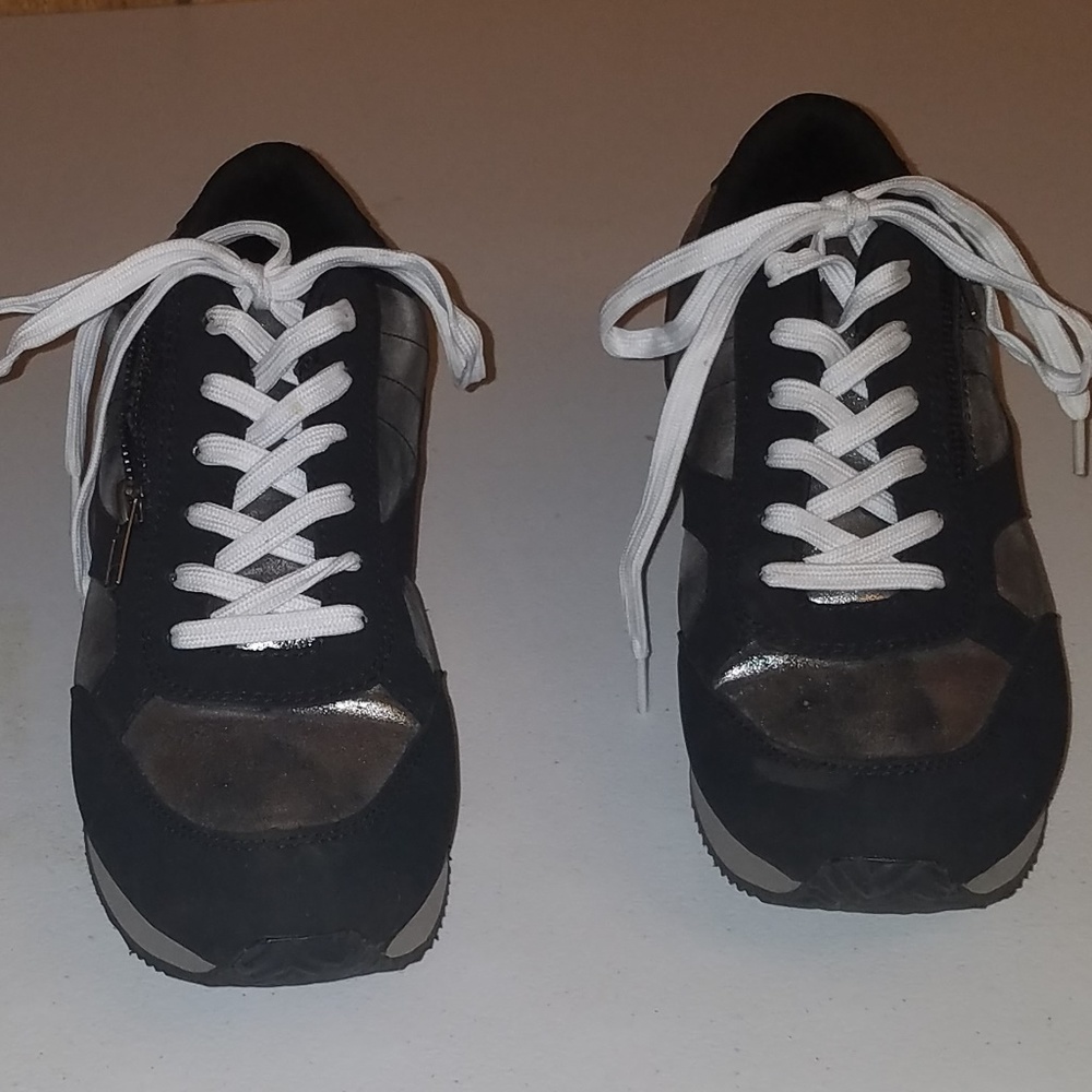 Phaedra Sneaker
